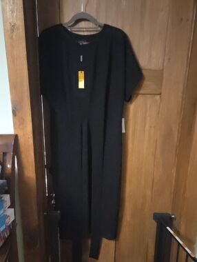 Alexia Admor Black Short-Sleeve Midi Dress